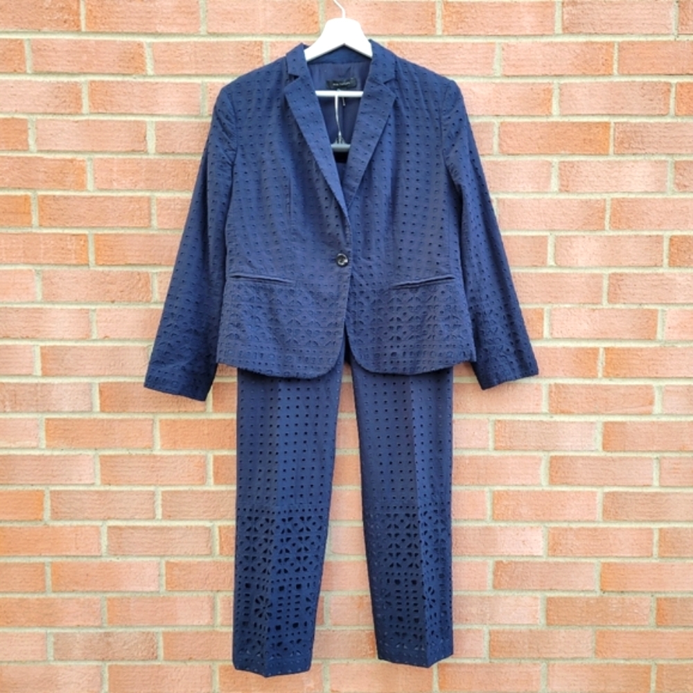 Ann Taylor Eyelet Navy Pantsuit size 6 4